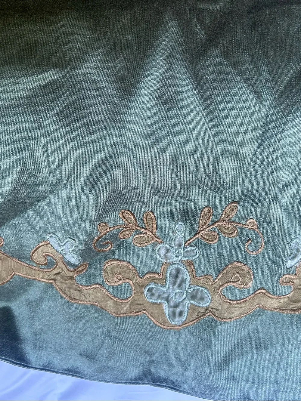 Vintage Henredon Green Embroidered Bedding Set Queen Size